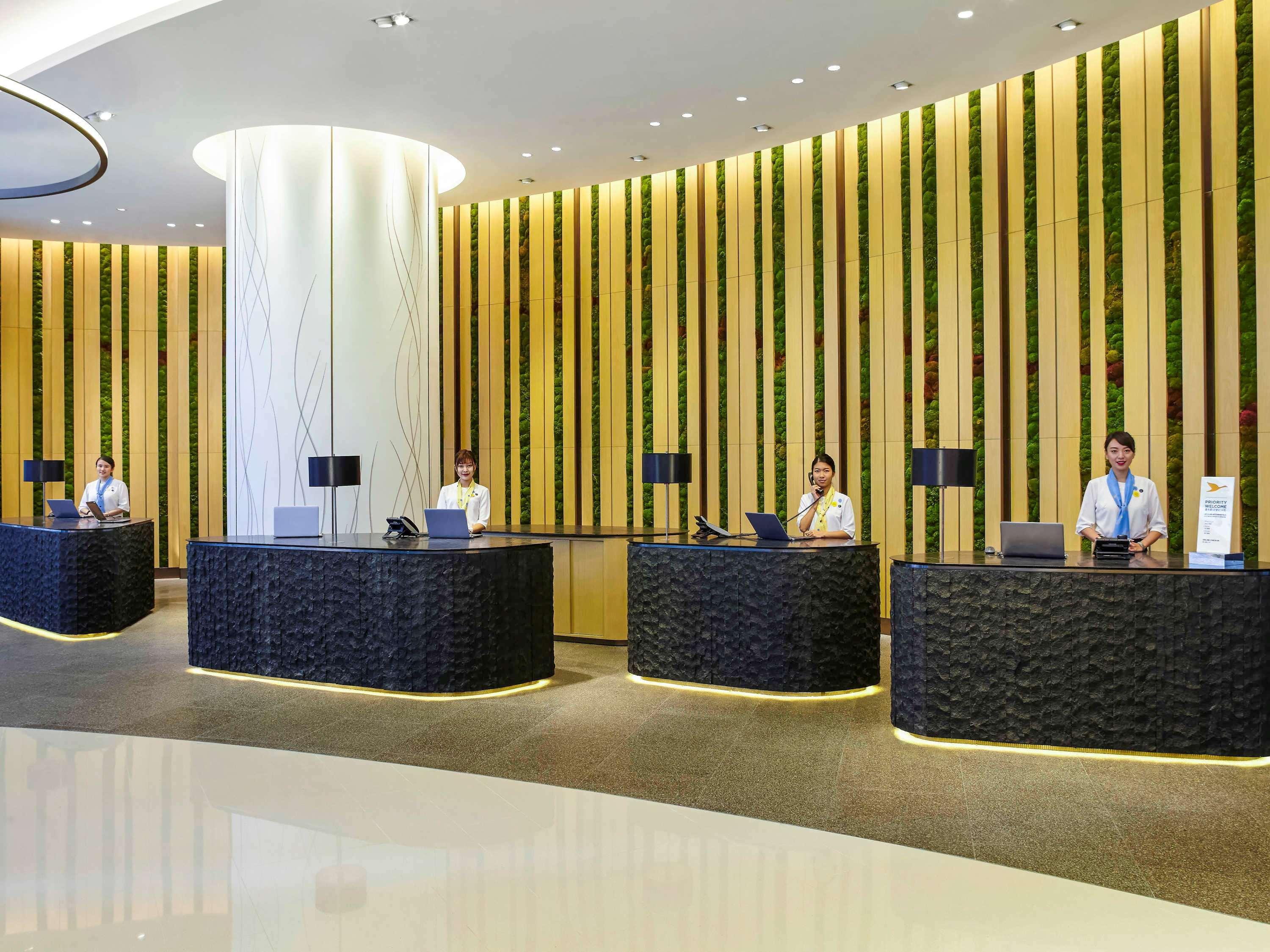 فندق نوفوتيل سينتشري هونغ كونغ المظهر الخارجي الصورة